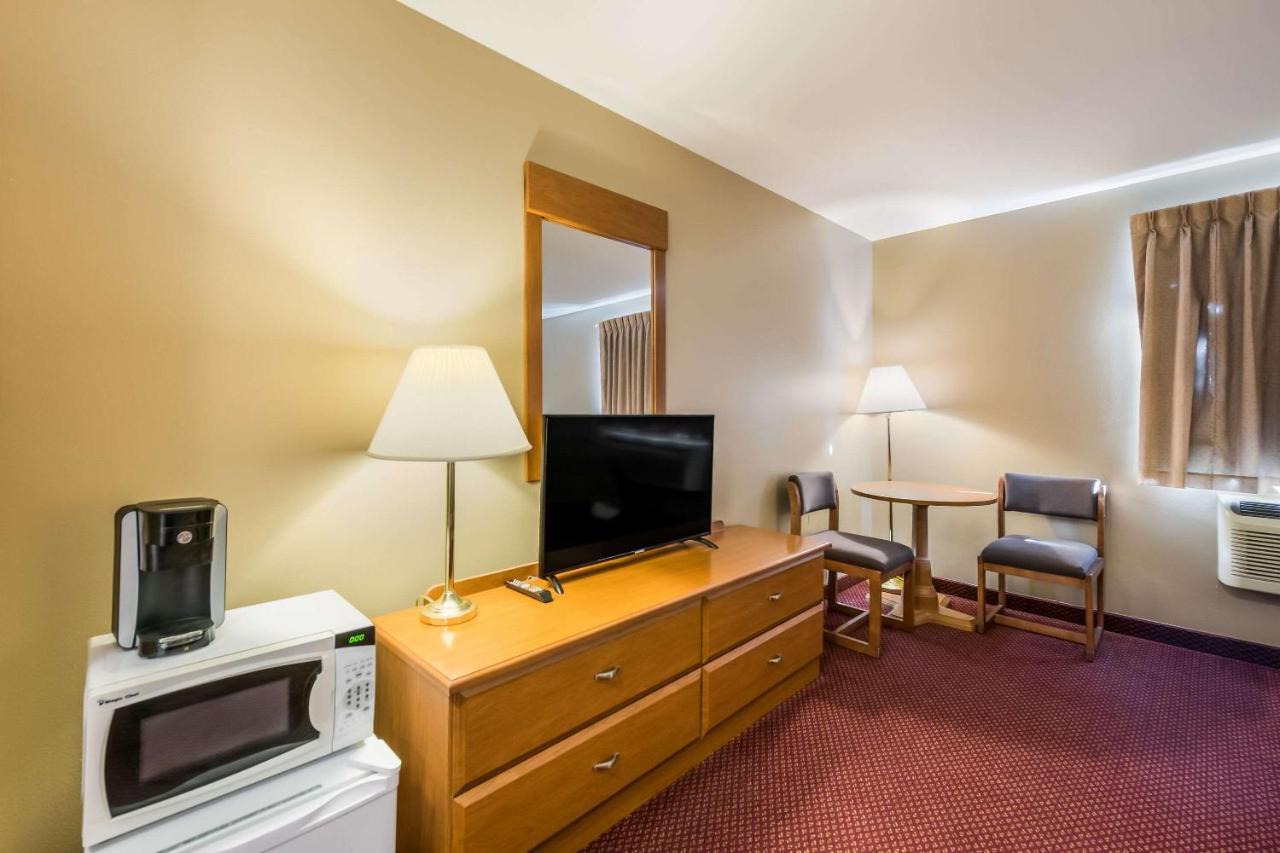 Econo Lodge Rice Lake المظهر الخارجي الصورة