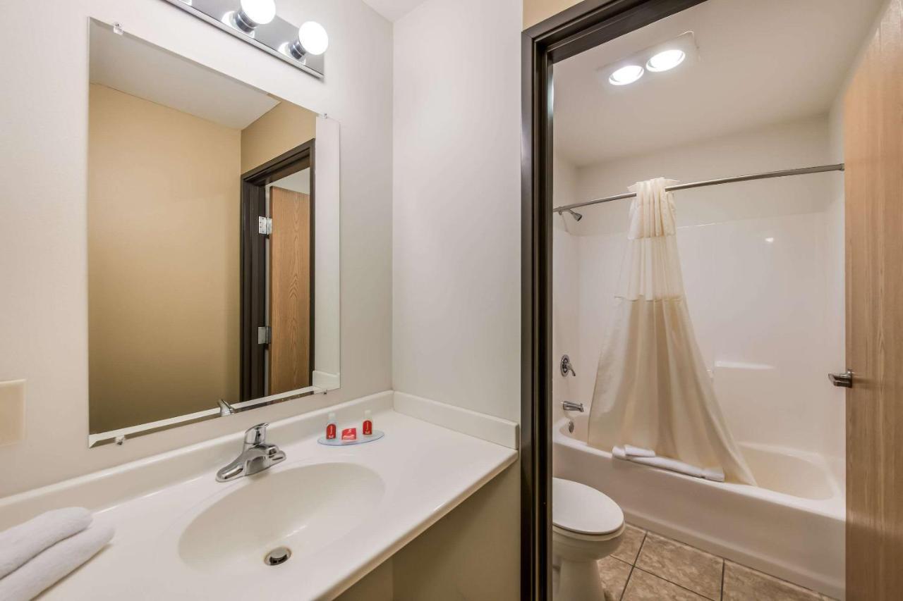 Econo Lodge Rice Lake المظهر الخارجي الصورة